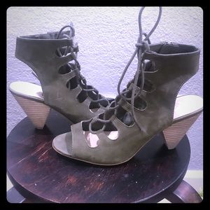 🌵VINCE CAMUTO🌵